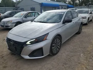 Nissan Altima SV 2.5L 4 2024