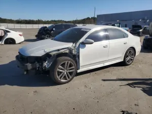Volkswagen Passat R-LINE 1.8L 4 2017