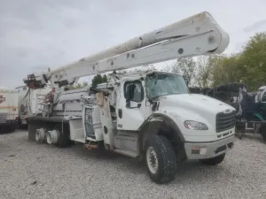 Freightliner Business Class M2 106 MEDIUM DUTY 9.0L 6 2025