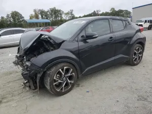 Toyota C-HR XLE 2.0L 4 2021