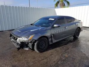 Nissan Altima 2.5L 4 2019