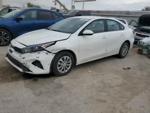 Kia Cerato / Forte / K3 LX 2 L 4 2024