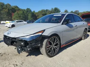 Hyundai Elantra 2.0L 4 2023