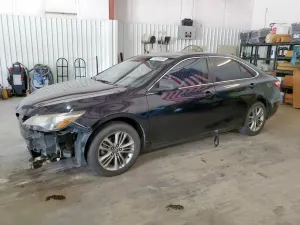 Toyota Camry LE 2.5L 4 2017