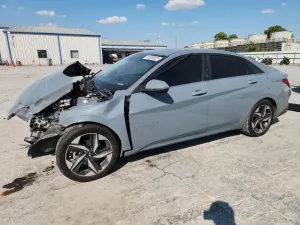 Hyundai Elantra LIMITED 2.0L 4 2023