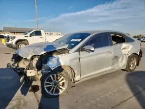 Hyundai Sonata SE 2.4L 4 2016