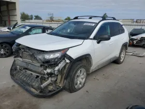 Toyota Rav4 LE 2.5L 4 2021