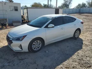 Hyundai Elantra SE 2.0L 4 2019