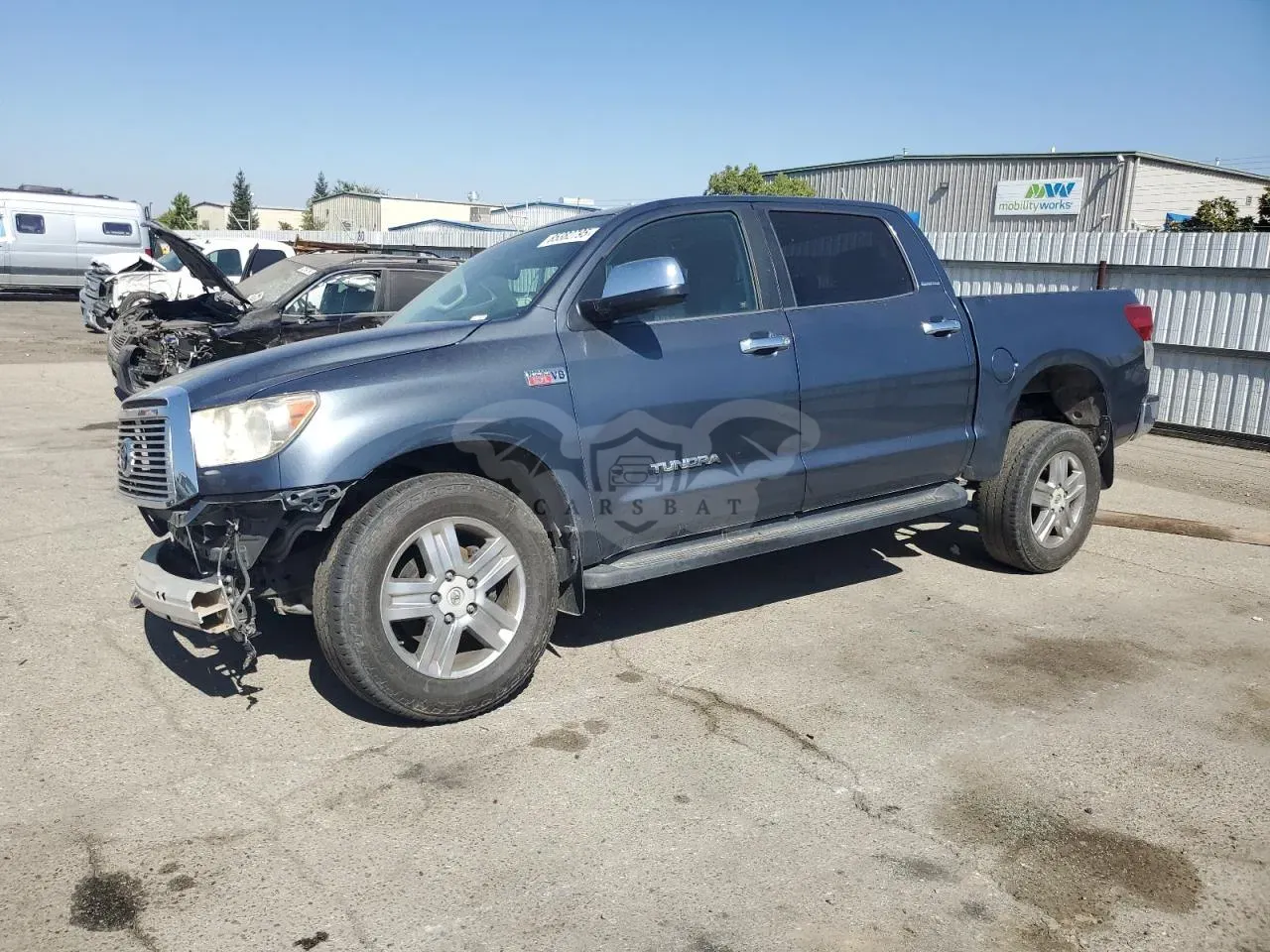 Toyota Tundra CREWMAX LIMITED 5.7L 8 2010