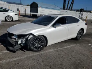 Lexus ES 300H BASE 2.5L 4 2024