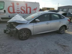 Ford Focus SE 2.0L 4 2015