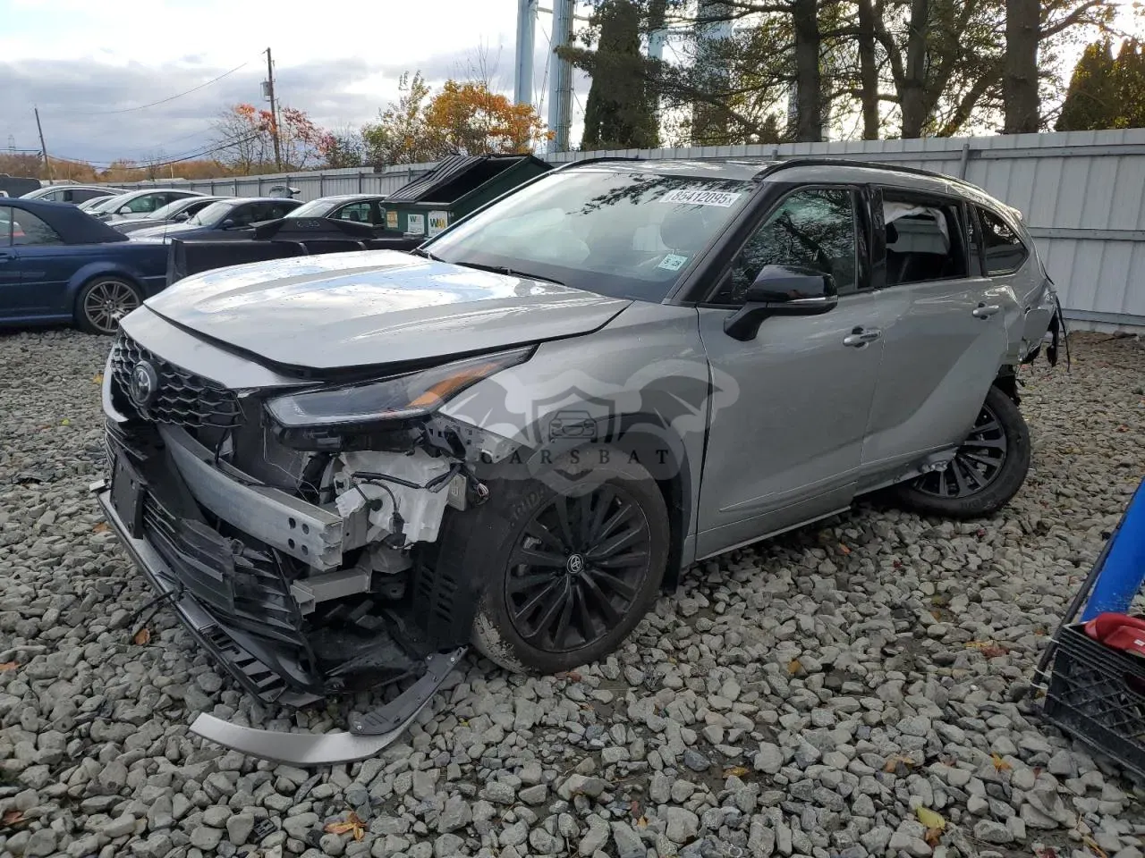Toyota Highlander L 2.4L 4 2023