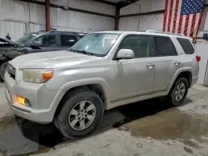 Toyota 4Runner SR5 4.0L 6 2013