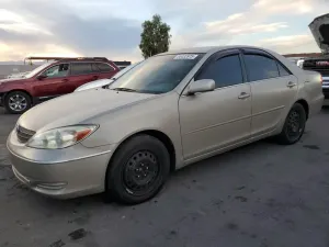 Toyota Camry LE 2.4L 4 2003