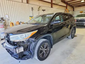 Toyota Highlander 3.5L 6 2015