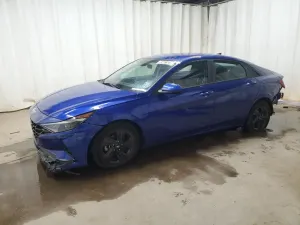 Hyundai Elantra 2.0L 4 2023