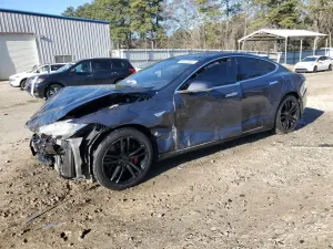 Tesla Model S 2016