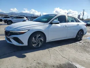 Hyundai Elantra SEL 2.0L 4 2024
