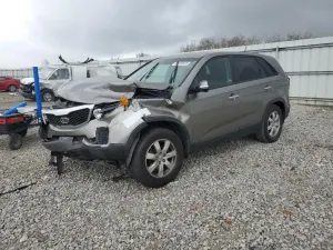 Kia Sorento LX 2.4L 4 2013