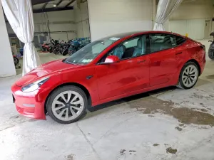 Tesla Model 3 2022