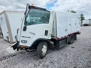 Isuzu NPR 6.0L 8 2017