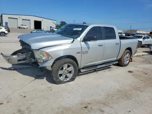 RAM 1500 5.7L 8 2016