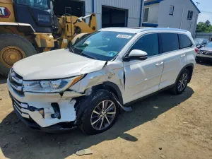 Toyota Highlander 3.5L 6 2019