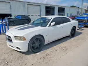 Dodge Charger 5.7L 8 2014
