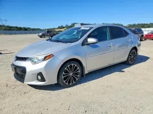Toyota Corolla 1.8L 4 2015