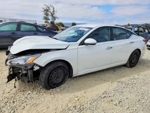 Nissan Altima 2.5L 4 2020