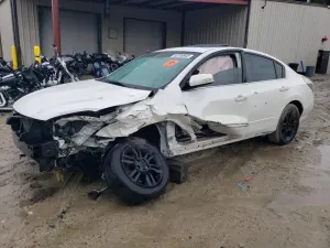 Nissan Altima BASE 2.5L 4 2011