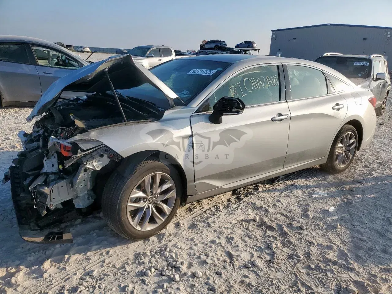 Toyota Avalon XLE 3.5L 6 2021