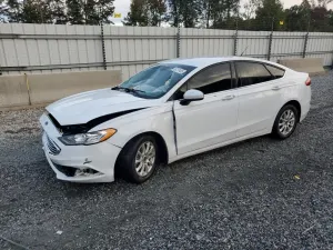 Ford Fusion S 2.5L 4 2017