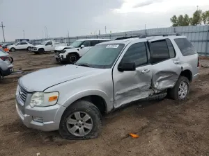 Ford Explorer XLT 4.0L 6 2010