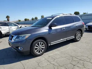 Nissan Pathfinder S 3.5L 6 2014