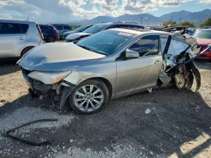Toyota Camry LE 2.5L 4 2015