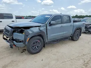Nissan Frontier 3.8L 6 2025