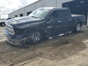 RAM 1500 5.7L 8 2015