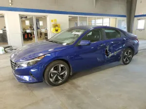 Hyundai Elantra SEL 2.0L 4 2023