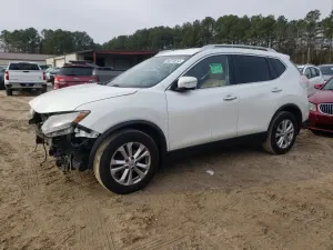 Nissan Rogue S 2.5L 4 2015
