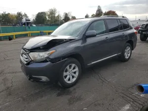 Toyota Highlander BASE 3.5L 6 2013