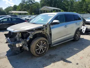 Toyota Highlander 3.5L 6 2018