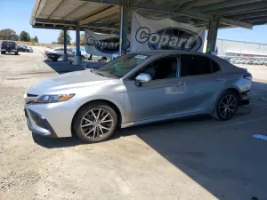 Toyota Camry 2.5L 4 2023