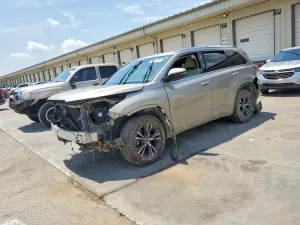 Toyota Highlander 3.5L 6 2016
