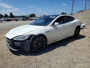 Tesla Model S 2020