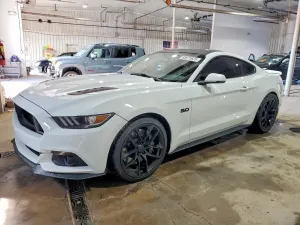 Ford Mustang 5.0L 8 2015