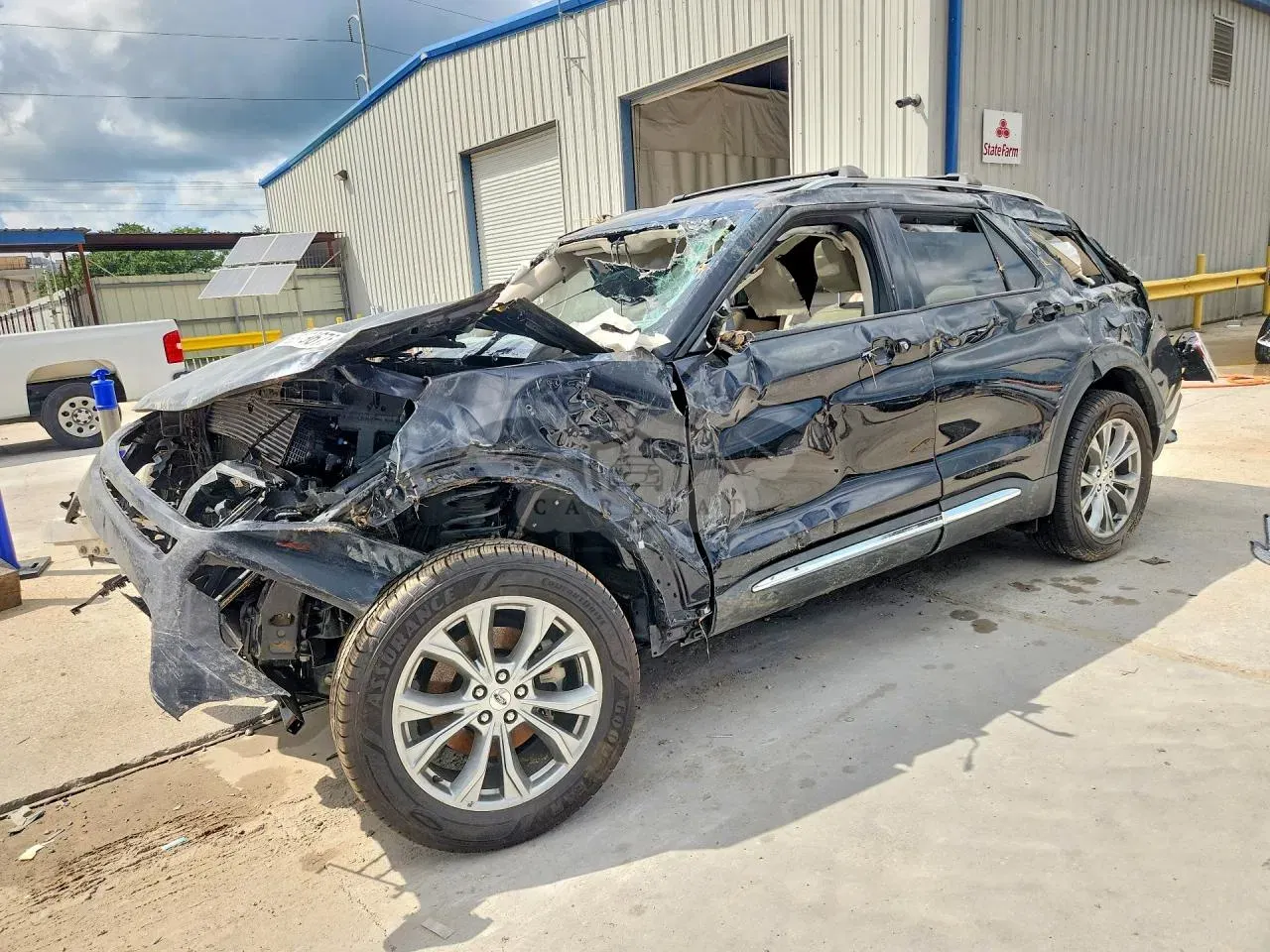 Ford Explorer 2.3L 4 2022