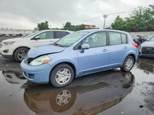 Nissan Versa 1.8L 4 2010