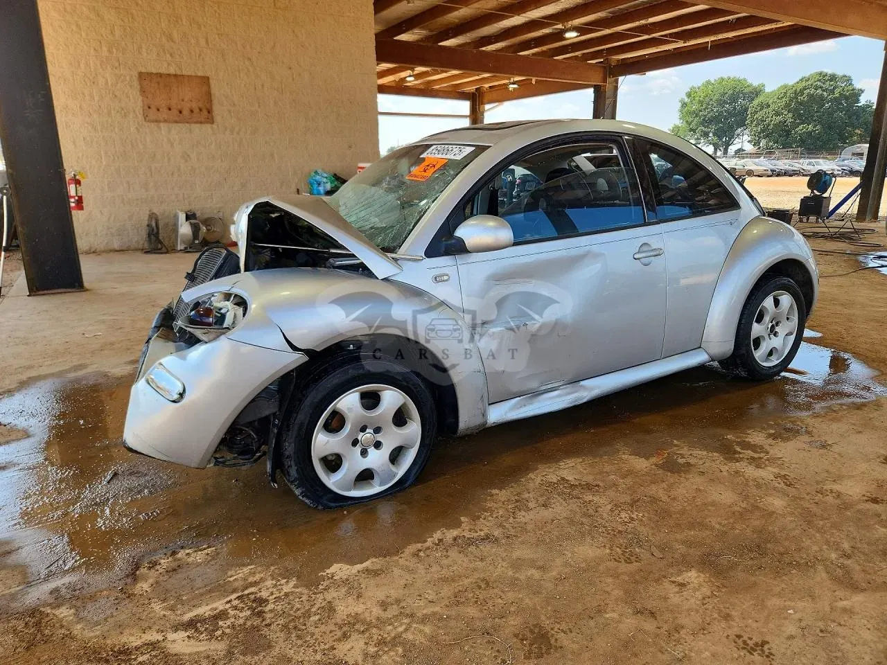 Volkswagen Beetle 2.0L 4 2002