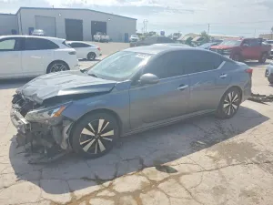 Nissan Altima 2.5L 4 2021